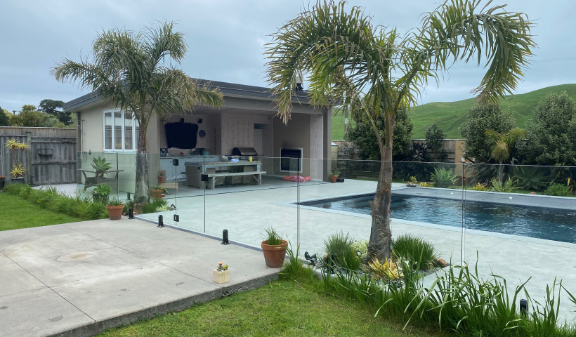 Pool Fencing That Adds Value to a Beautiful Entertainment Area