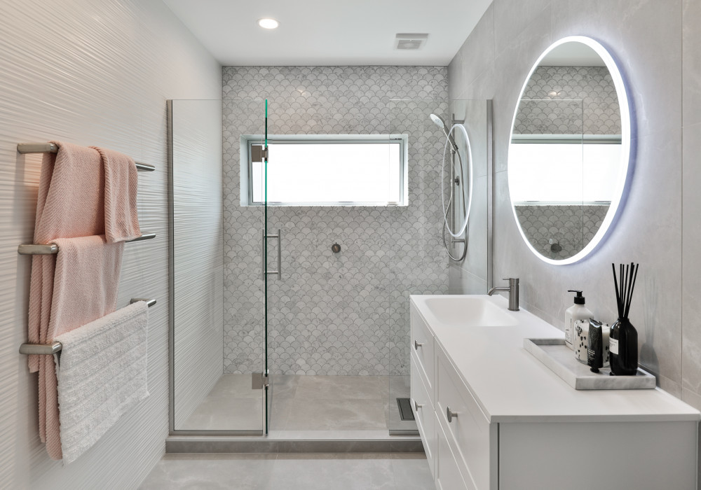Small Space, Small Tiles?