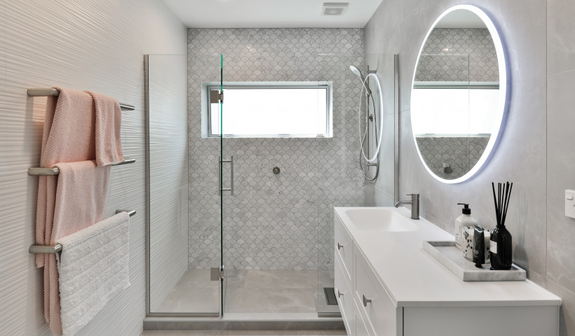 Small Space, Small Tiles?