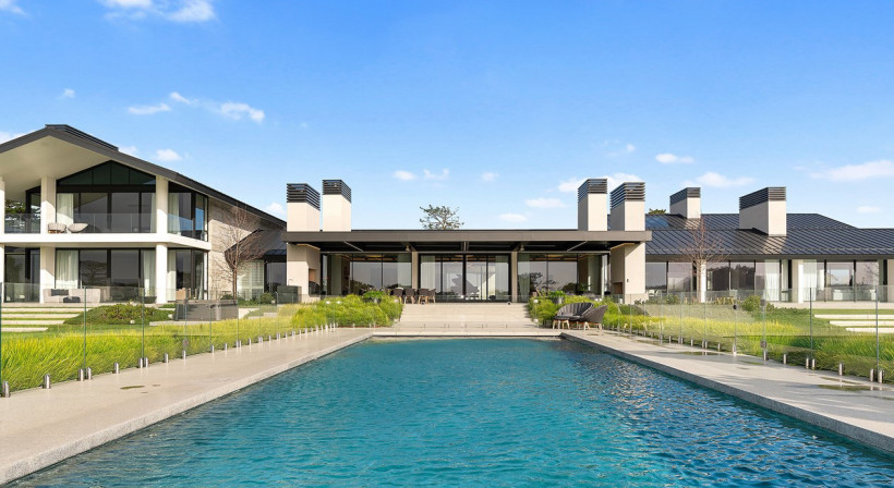Standing Seam Roof Makes a Lasting Impression on this Award-Winning Home