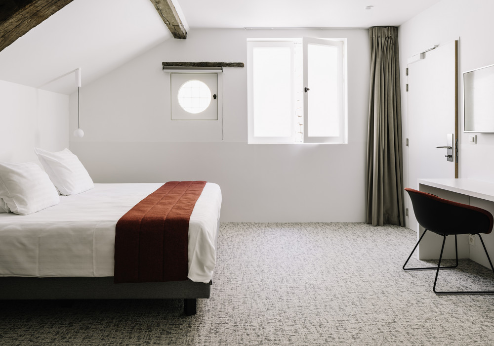 Specifying Carpets for Multi-Residential Projects