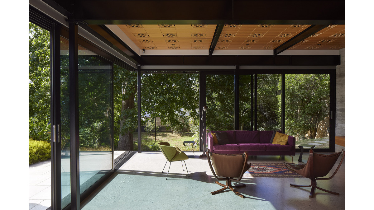 Stacking sliding doors from Altherm’s APL Architectural Series offer limitless configurations.