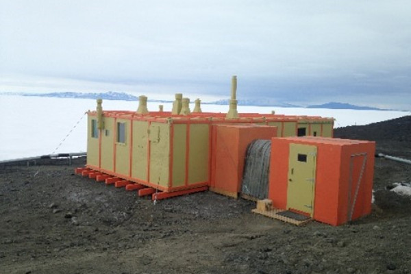 Dulux Paint Protects NZ's Southernmost Building in the World's Harshest Environment