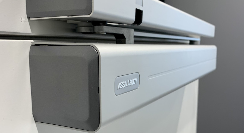 The Door Closer with Close-Motion Technology for Safe and Noiseless Closing