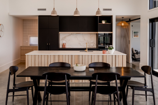 Contemporary Bold Kitchen in Palmerston North