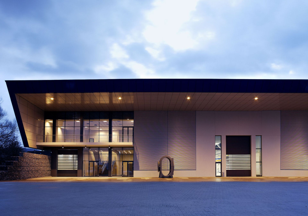 Specify High Speed Doors with Confidence: EFAFLEX is Now on Masterspec