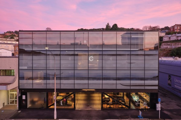 APL Structural Glaze Features in Award-Winning New Dunedin Hotel