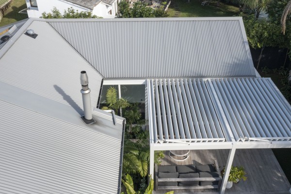 Deep Profile of True Oak Corrugate Creates Striking Roof for Auckland Home