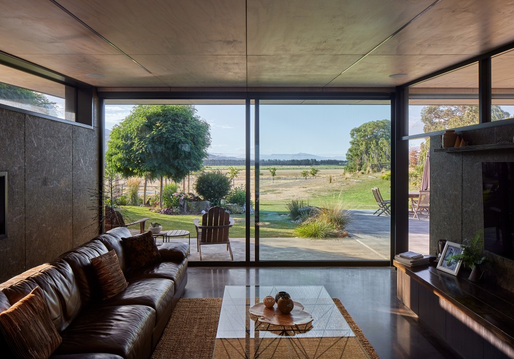 Altherm Window Systems Used to Create a 'Floating Roof'