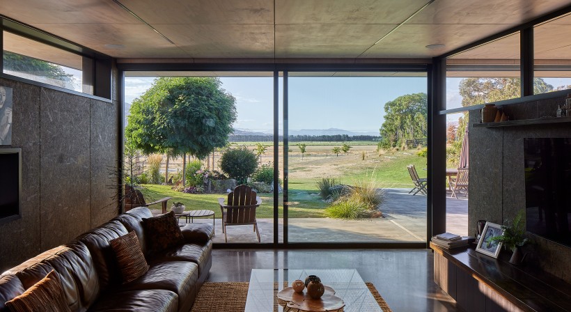 Altherm Window Systems Used to Create a 'Floating Roof'