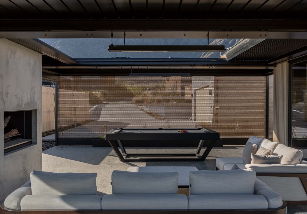 Striking a Delicate Balance Between Privacy and Openness, with Kaynemaile Architectural Mesh