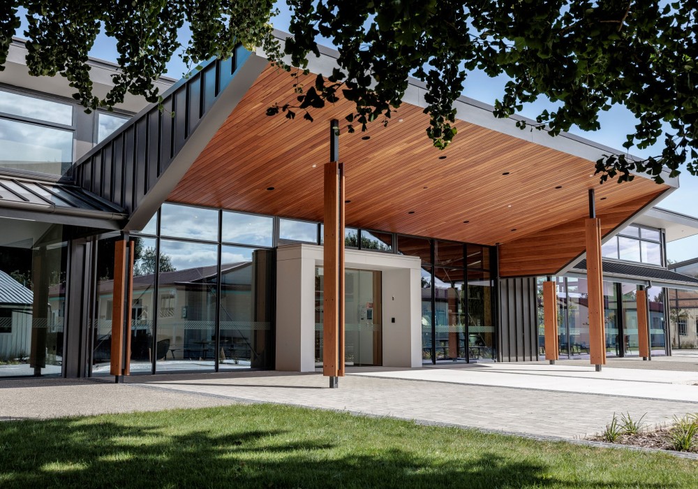 New Blenheim Wine Centre Optimises with Vantage Windows