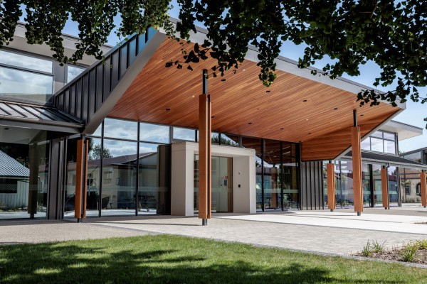 New Blenheim Wine Centre Optimises with Vantage Windows 