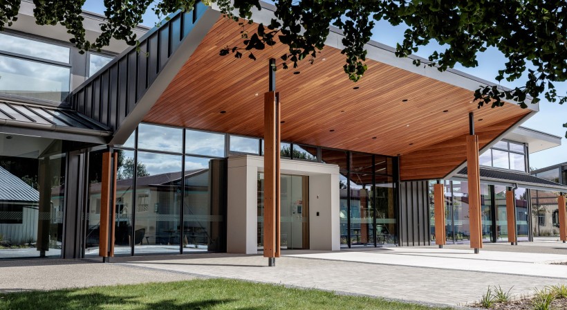 New Blenheim Wine Centre Optimises with Vantage Windows 