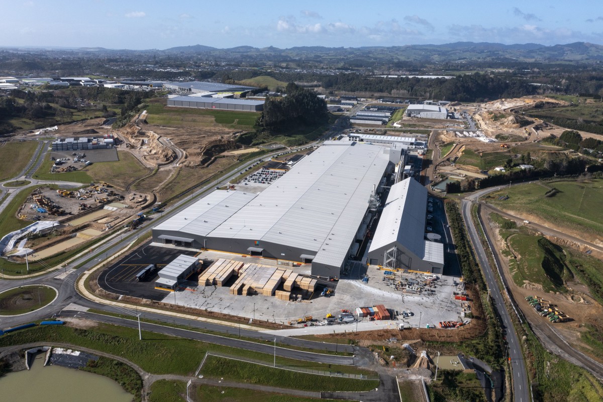 Transforming Commercial Spaces: Dimond Roofing's BB900 Wall Cladding ...