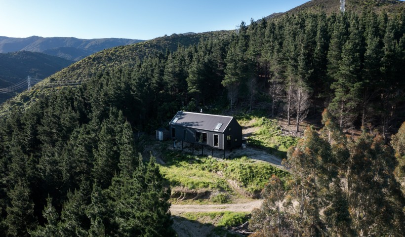 An Off-the-Grid Home Wins APL Sustainability Award