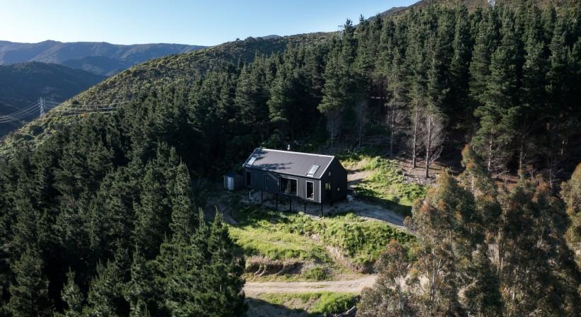 An Off-the-Grid Home Wins APL Sustainability Award