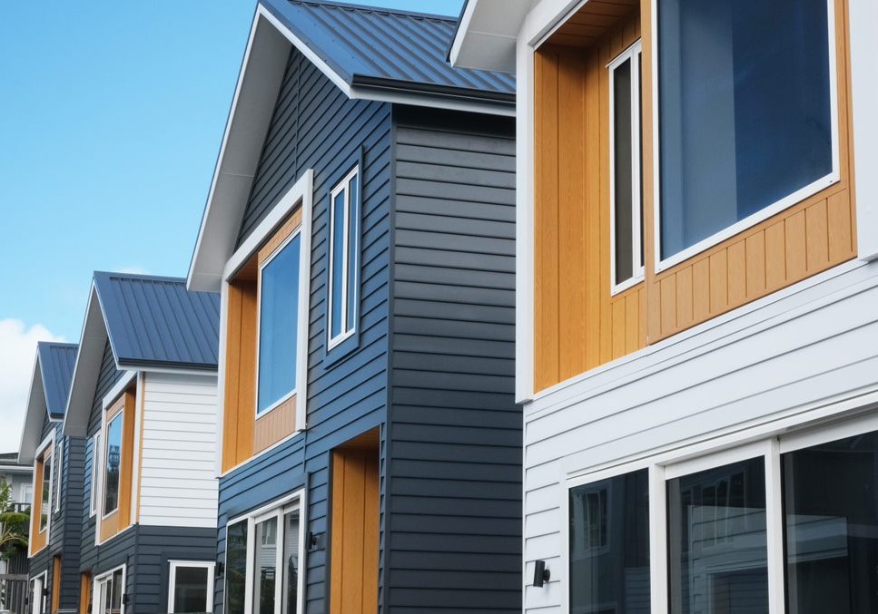 A Low Maintenance Woodgrain Finish for Bay Rise Townhouses
