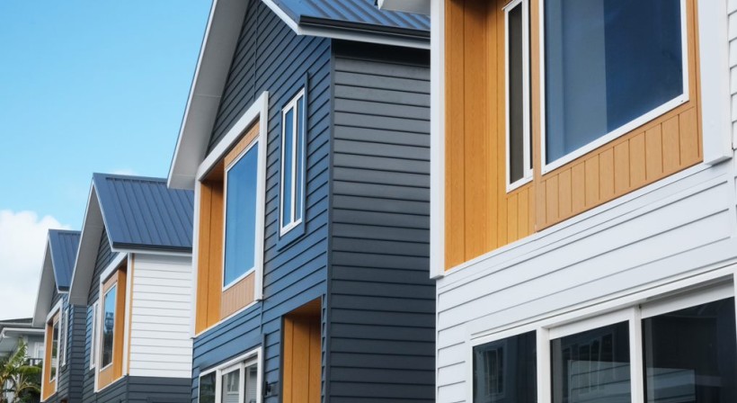A Low Maintenance Woodgrain Finish for Bay Rise Townhouses
