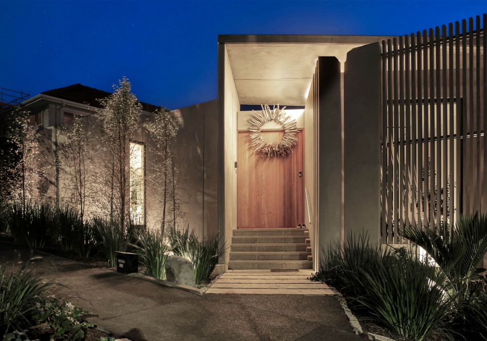 When Two Worlds Collide: The Story Behind Award-Winning Tāhuna House