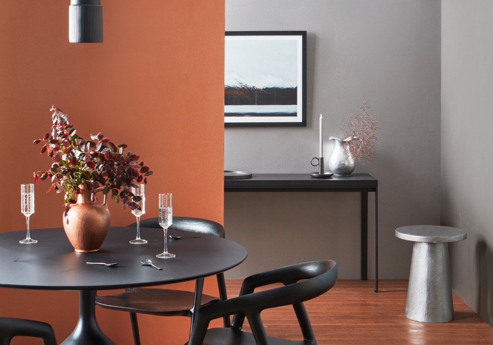 Shimmer by the Roll: New Metallic Wallpaper by Resene
