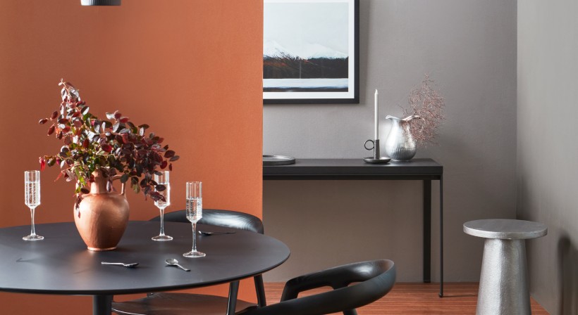 Shimmer by the Roll: New Metallic Wallpaper by Resene