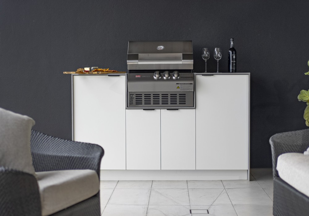 StyleLex Offers a Durable Cabinetry Solution for Covered Outdoor Kitchens
