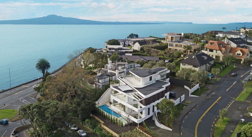 Achieving a Curved Glass Façade and Balconies in Mission Bay