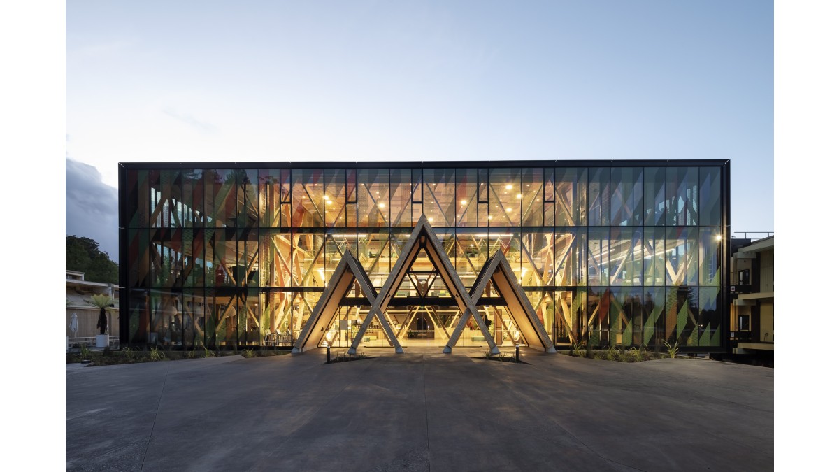 A double skin for heat gain purposes was part of the front façade on right and left.