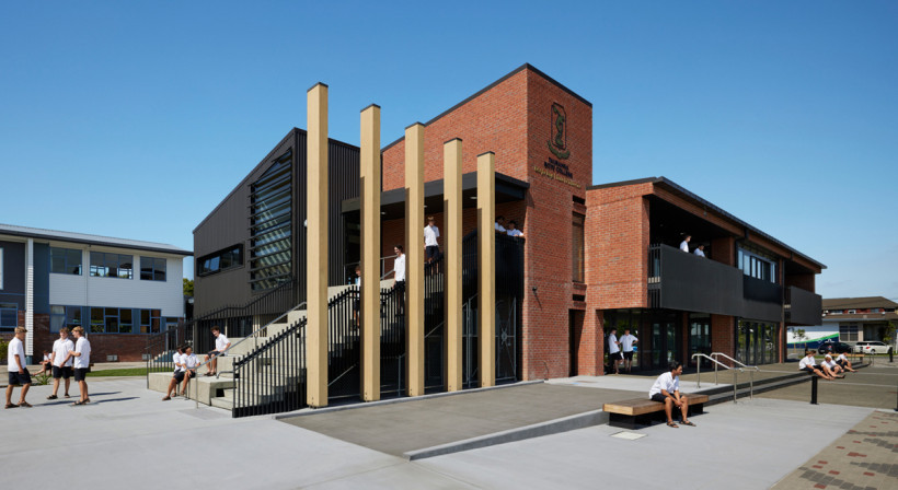 UNEX Balustrade Enhances Outdoor Learning at Tauranga Boys College