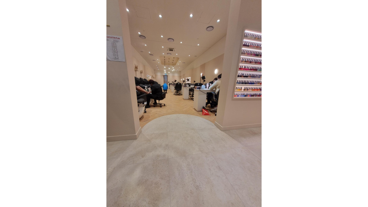 Westfield Christchurch second level tenancy. Westfield required WPM Sytems for E3 containment in a new second level tenancy fit out. Contract Flooring applied Mapei subfloor preparation, WPM, and adhesive Systems for luxury vinyl tile (LVT) installation.