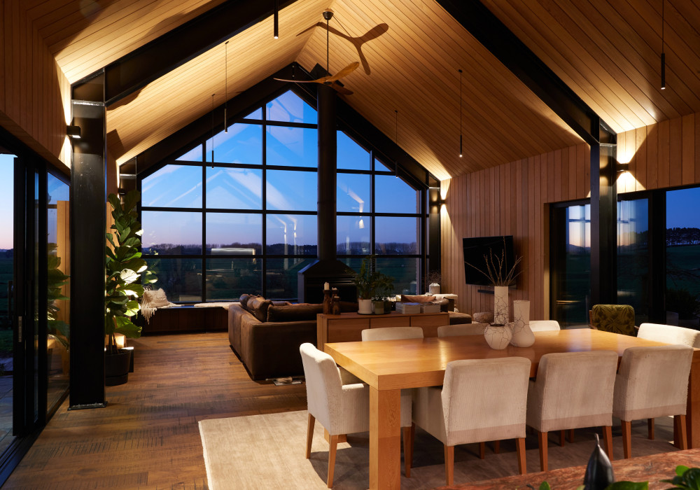 Western Red Cedar Panelling Adds Warmth and Texture to Stables House