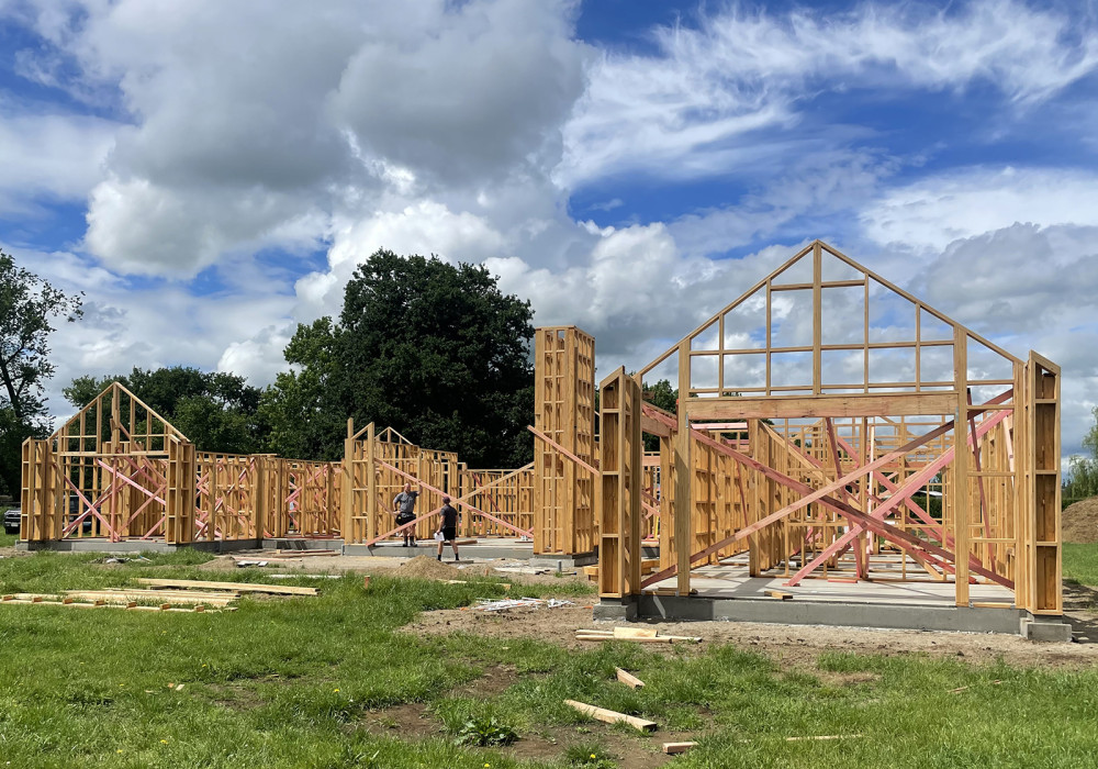 Davies Homes Gives Framing the Attention it Deserves