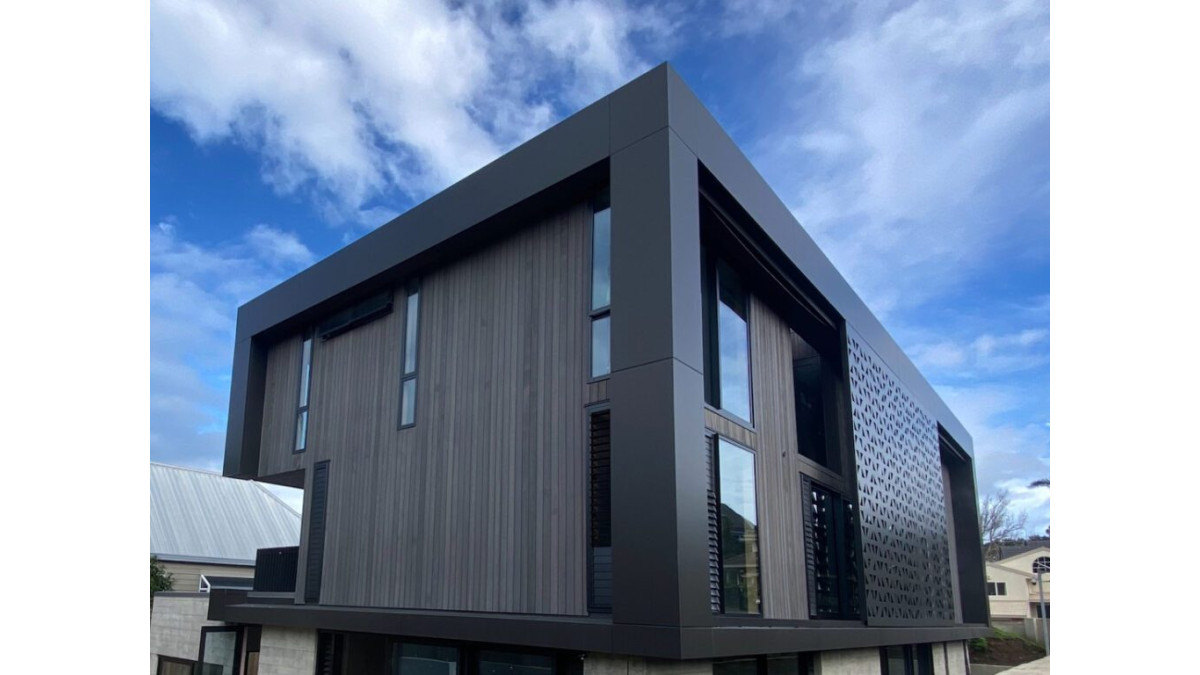 ACMF privacy screens are automated and integrated with the building management system on this high-end home in Blockhouse Bay.<br />
