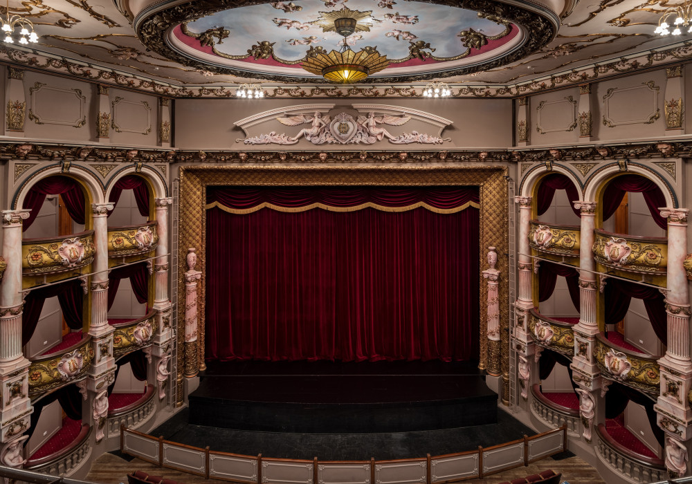 Dulux Plays Key Role in Wellington's St James Theatre Refurbishment