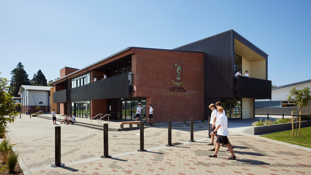 Custom Fin Style Balustrade installed at Tauranga Boys College - DGSE Architects