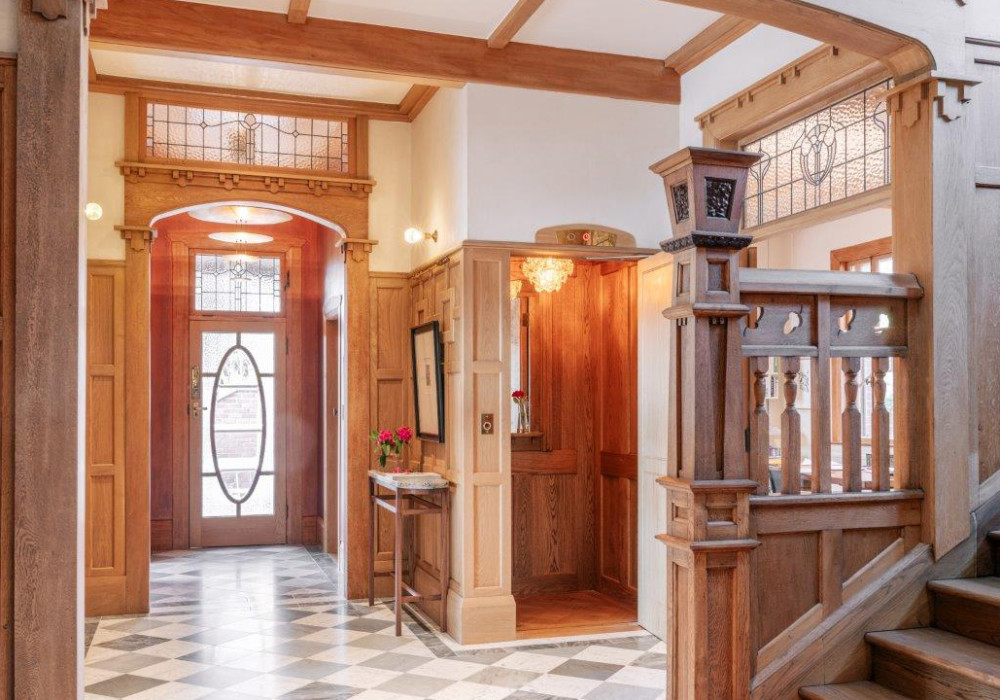 Smooth Enough for a Chandelier and Bud-Vase, Powerglide's Custom Lift Melds History with Modern Technology