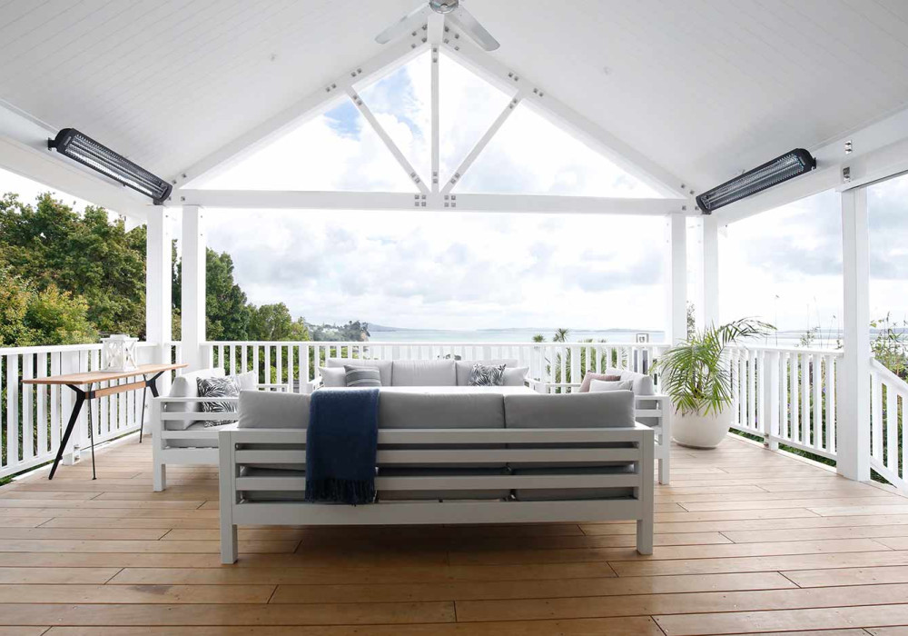 Prolam Exposed Trusses Enhance Outdoor Living in Cockle Bay Home