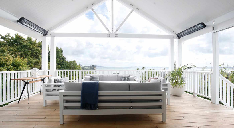 Prolam Exposed Trusses Enhance Outdoor Living in Cockle Bay Home