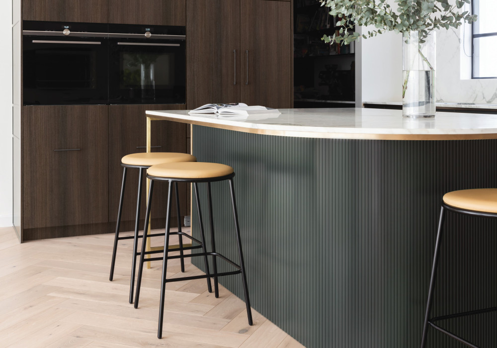 Create Fluted Curves with Ease with Swurves from Dezignatek