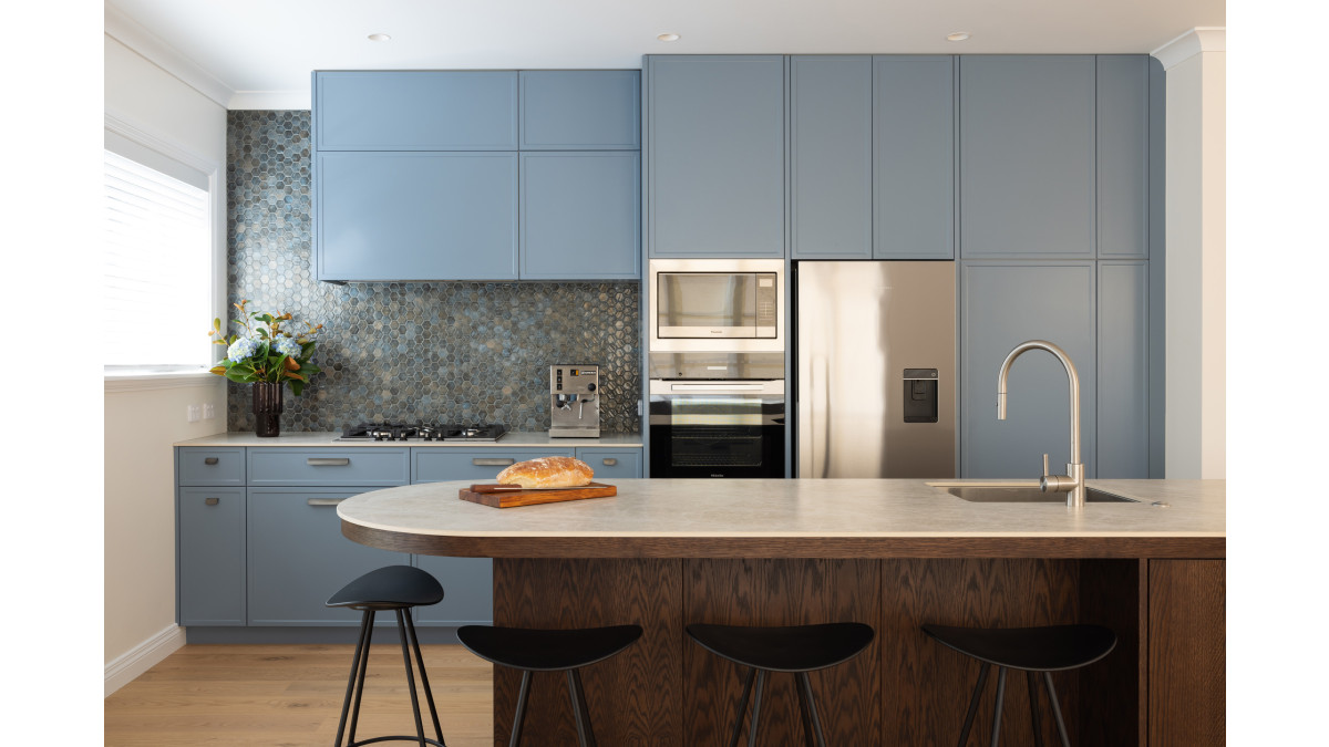 Designer Leanne Harley chose a paint-ready option of the Berlin profile for this gorgeous blue kitchen.