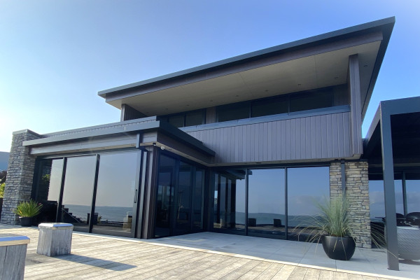 Coastal Home Features Aluminium Cladding with a Low Maintenance Woodgrain Finish