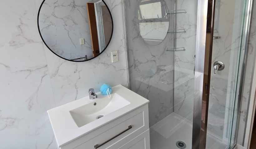 DumaWall Wet Wall Linings: Easy on the Eyes, Even Easier to Install
