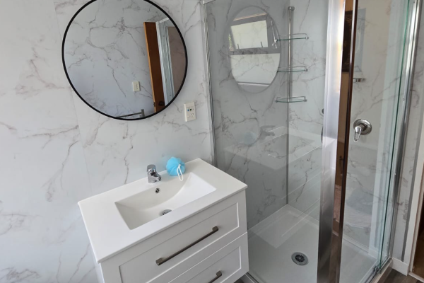 DumaWall Wet Wall Linings: Easy on the Eyes, Even Easier to Install