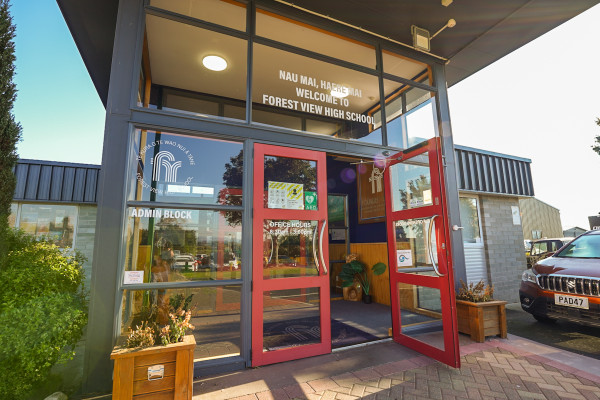 eCLIQ Electronic Keying System Makes High School Security Access Simpler and Safer
