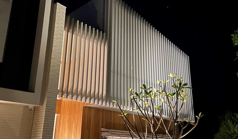 Architectural Edge: Bracket Fixed Louvres