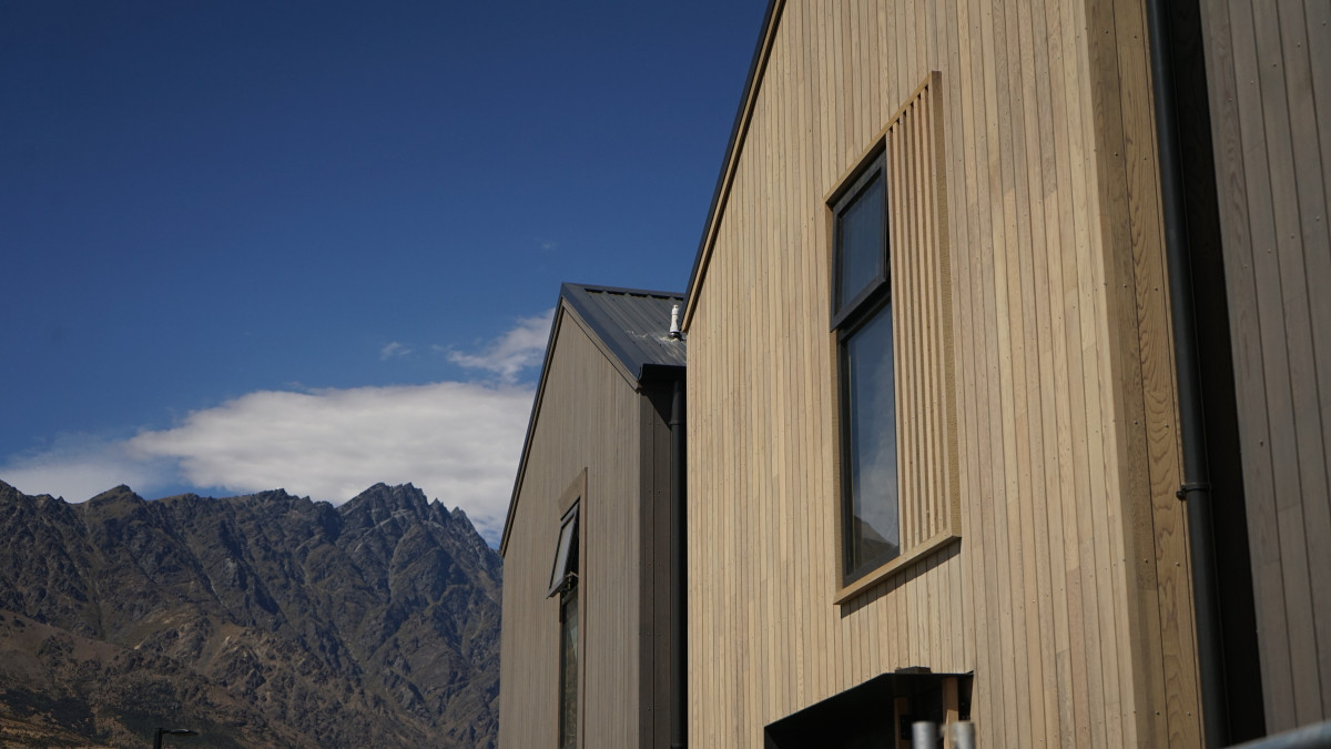 5 Mile Villas project featuring FireZone Vanguard FP<br />
Developer – Gibbons Co<br />
Architect – DGSE<br />
WRC Supplier – Hermpac