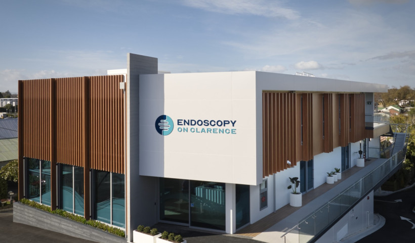 Low Maintenance Timber Look Facade Ensures a Warm, Welcoming Atmosphere for a New Clinic
