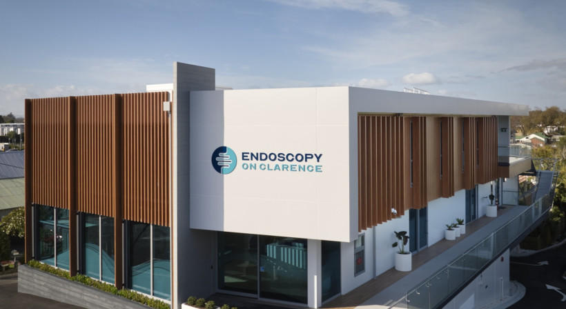 Low Maintenance Timber Look Facade Ensures a Warm, Welcoming Atmosphere for a New Clinic