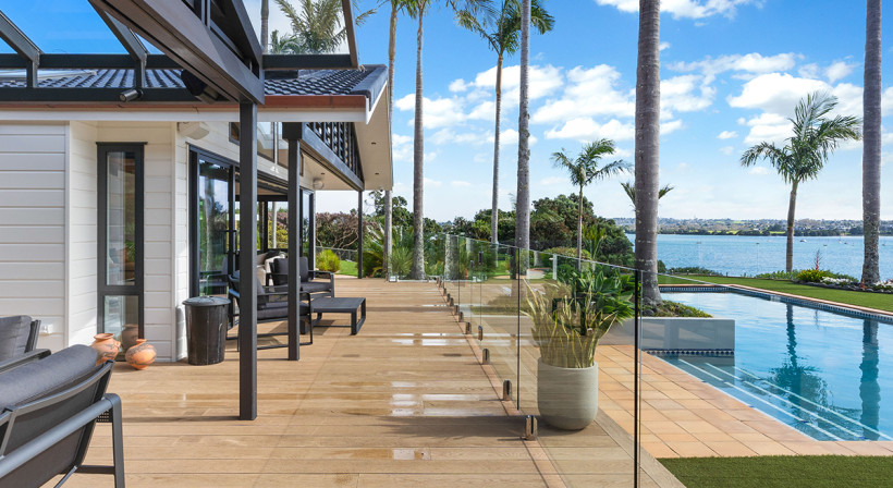 Achieve Uninterrupted Views with Subtle Glass Balustrade Fixing Systems 